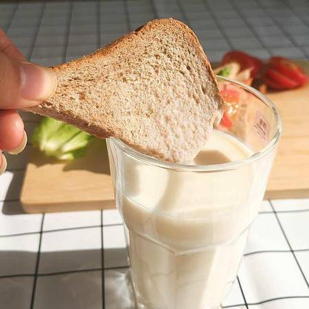 萌飽飽黑麥全麥面包 健身刷脂者的網紅零嘴新寵